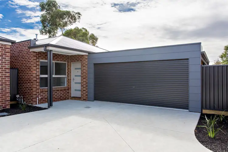4/7 Kyle Street, Sebastopol VIC 3356