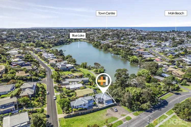 4 Riviera Crescent