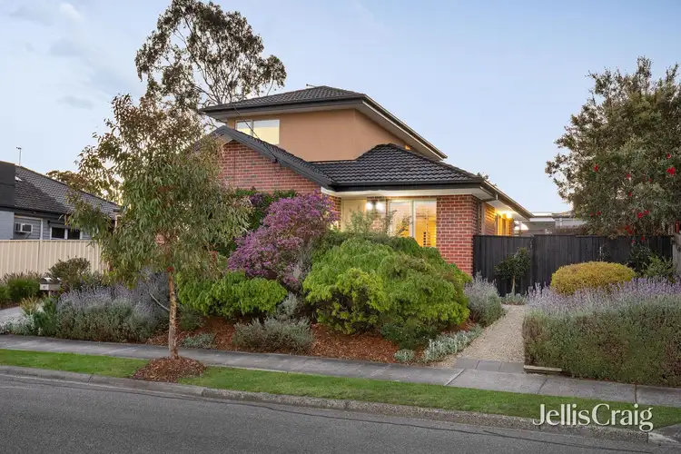 17 Braid Hill Road, Macleod VIC 3085