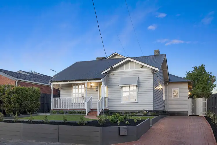 13 Eveline Avenue, Parkdale VIC 3195