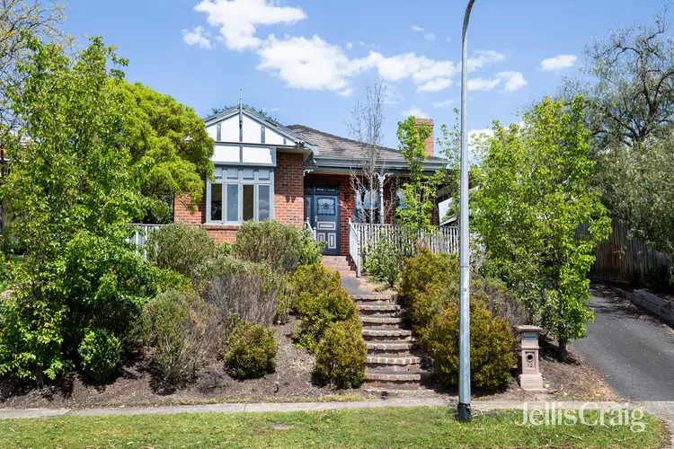 19 Ridgeview Street, Eltham VIC 3095