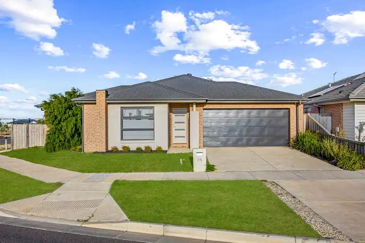 25 Cumberland Boulevard, Winter Valley VIC 3358