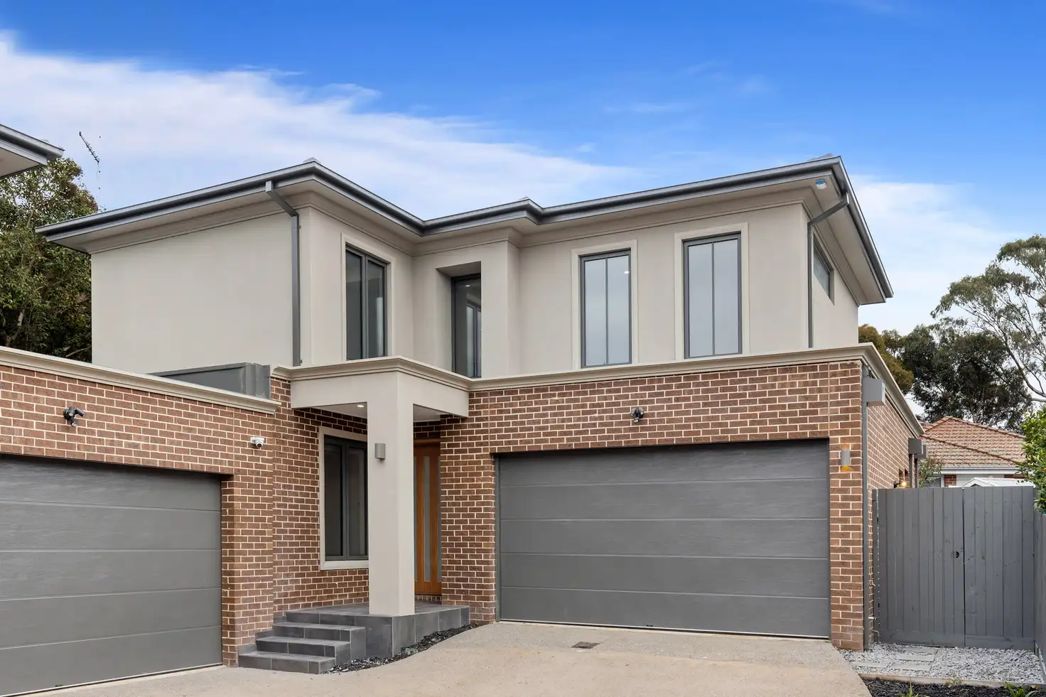 Main view of Homely townhouse listing, 2/15 Howard Ave, Mount Waverley VIC 3149