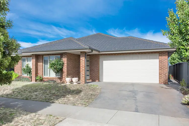 10 Wilmott Street, Lucas VIC 3350