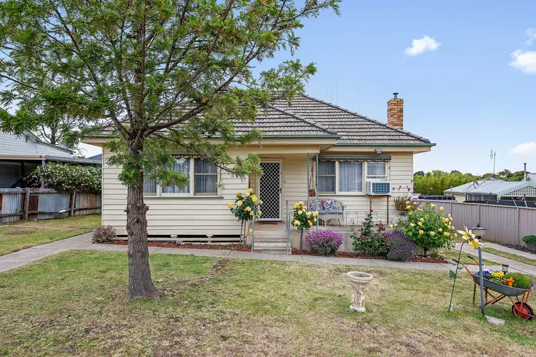 18 Youlden Street, California Gully VIC 3556