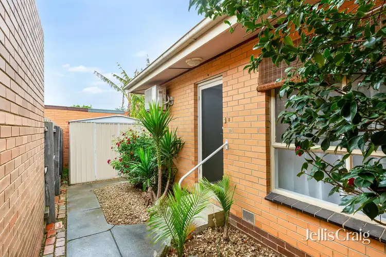 3/9 Waveney Street, St Albans VIC 3021