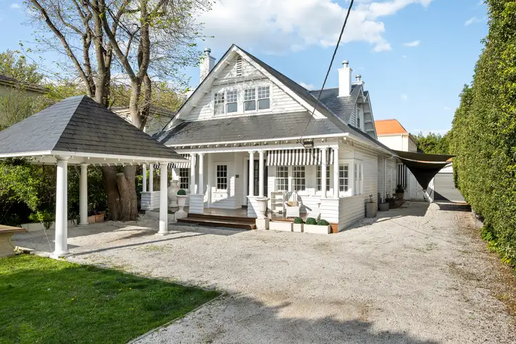 402 St Kilda Street, Brighton VIC 3186