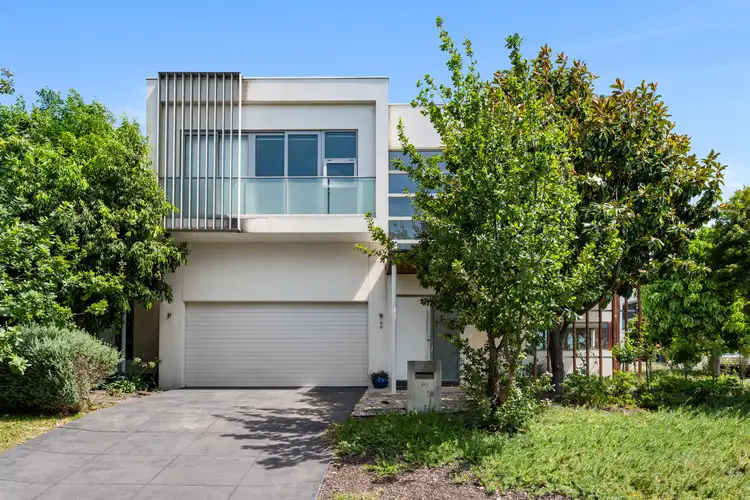 25 Lower Drive, Kew VIC 3101