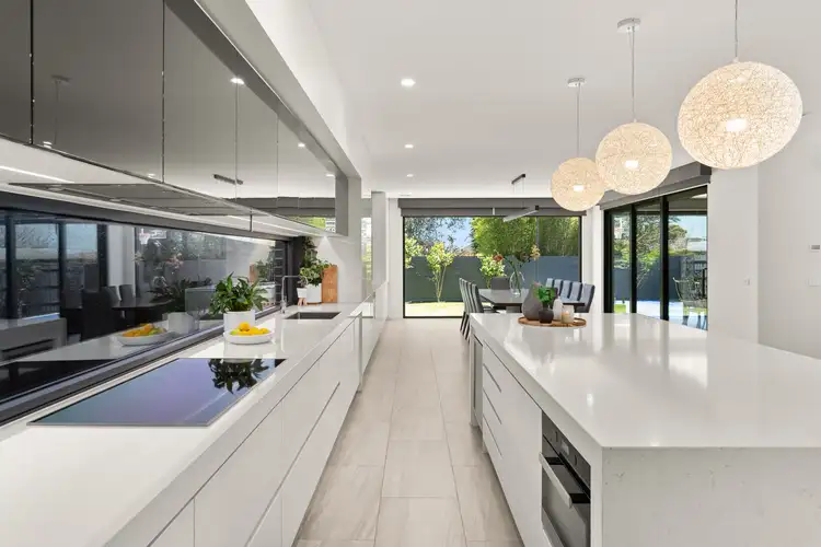 Fourth view of Homely house listing, 5 Sylvan Crescent, Ashwood VIC 3147