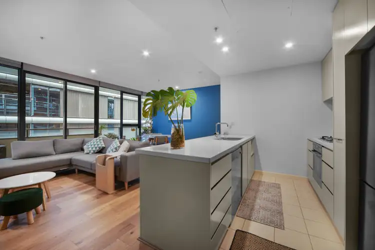 1003/55 Queens Road, Melbourne VIC 3004