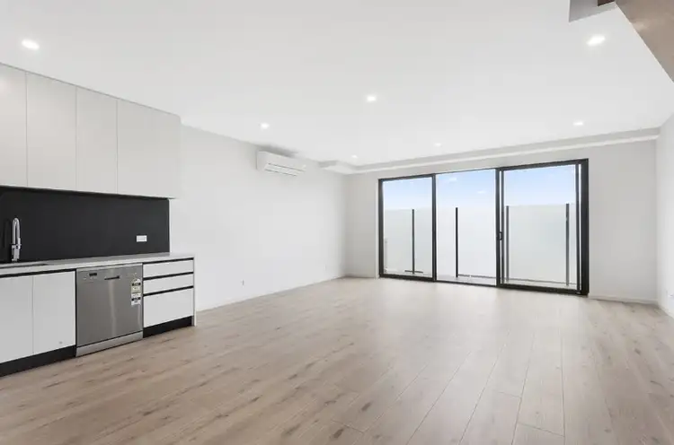 Fourth view of Homely apartment listing, 3/383 Hawthorn Road, Caulfield South VIC 3162