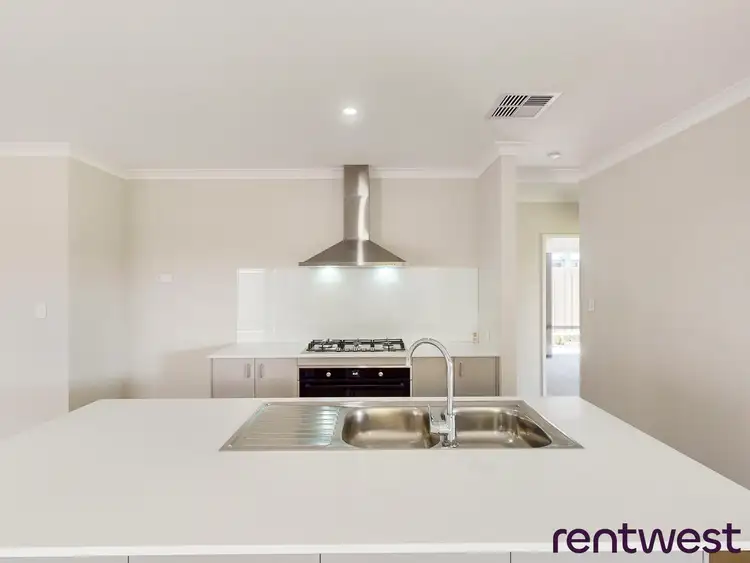 42 Hurlingham Loop, Meadow Springs WA 6210