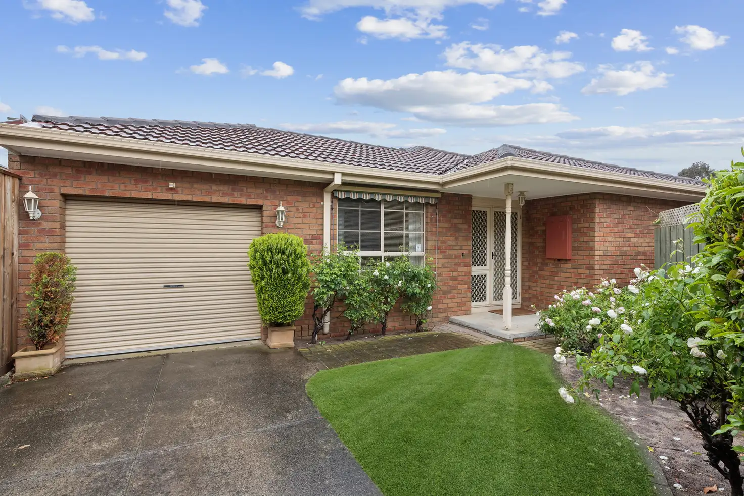 Main view of Homely townhouse listing, 2/30 Loranne Street, Bentleigh VIC 3204