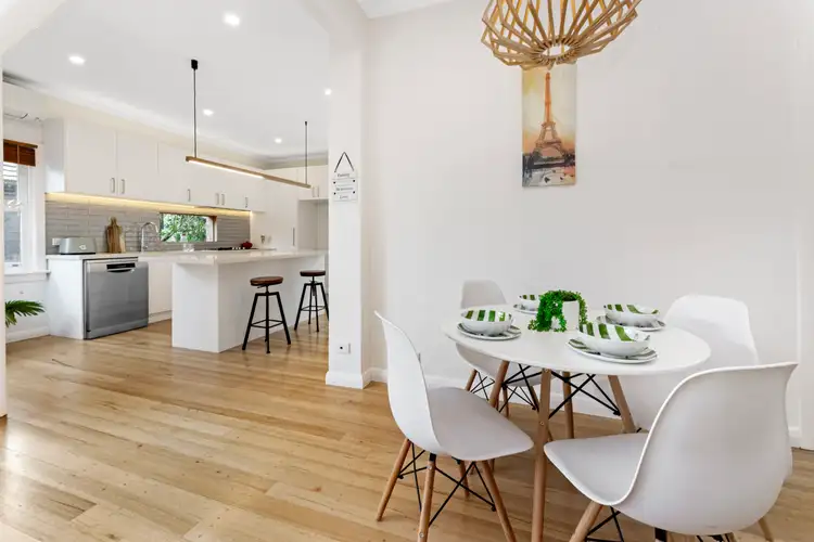 Fourth view of Homely house listing, 5 St James Avenue, Bentleigh VIC 3204