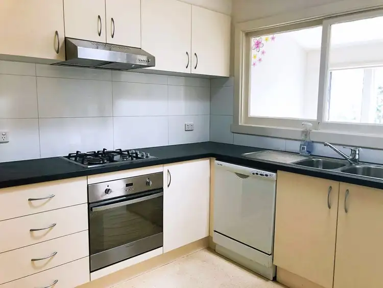 9 Wellington Road, Box Hill VIC 3128