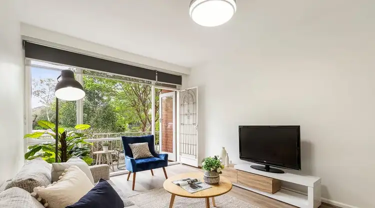 2/14 Yendon Road, Carnegie VIC 3163