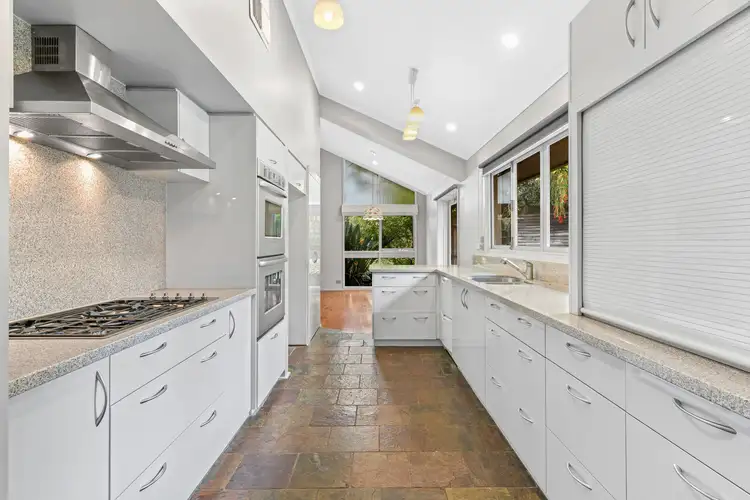 1 Cassinia Avenue, Ashwood VIC 3147