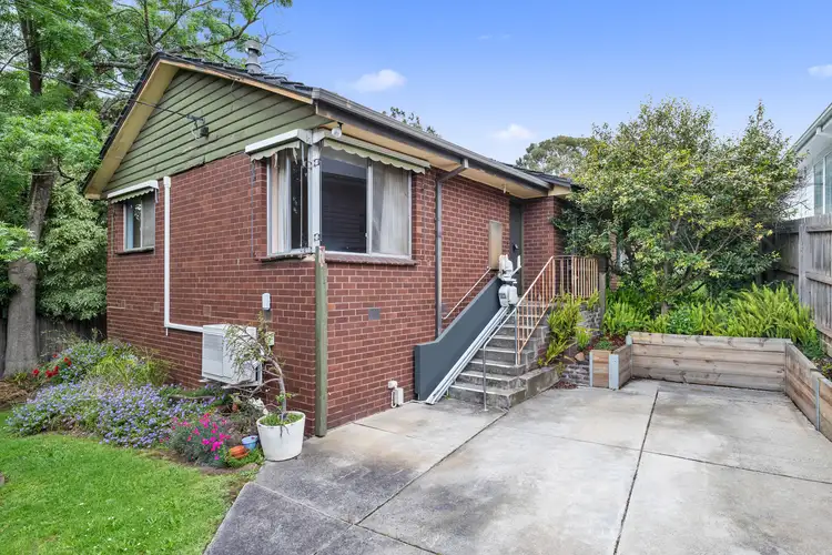 28 Avalon Grove, Ringwood North VIC 3134