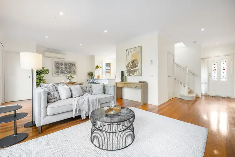 2/6 Mclochlan Street, Mount Waverley VIC 3149