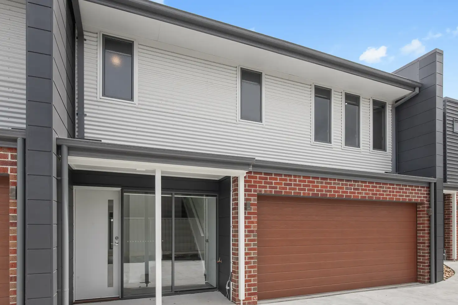 Main view of Homely townhouse listing, 2/119 Lonsdale Street, Redan VIC 3350