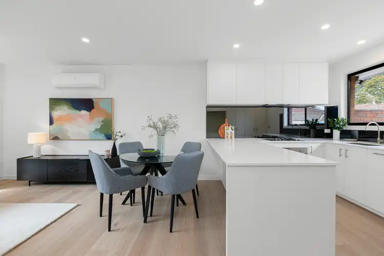 Fourth view of Homely villa listing, 2/37 Jean Street, Cheltenham VIC 3192