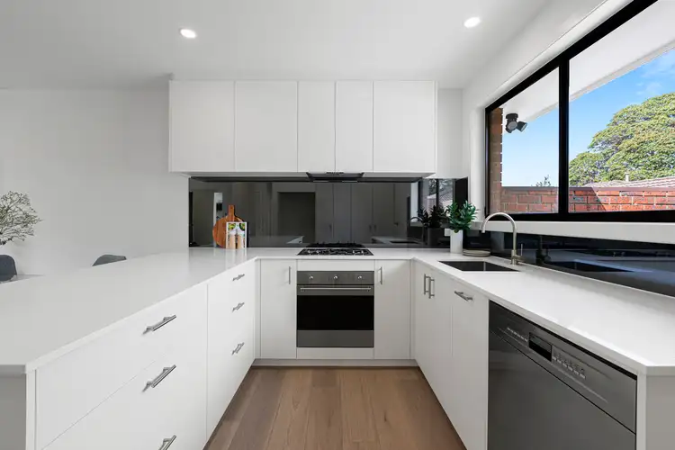 Fifth view of Homely villa listing, 2/37 Jean Street, Cheltenham VIC 3192