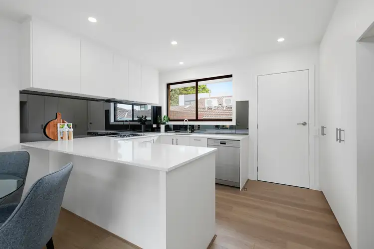 Sixth view of Homely villa listing, 2/37 Jean Street, Cheltenham VIC 3192