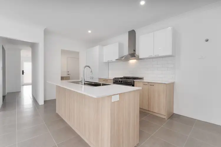 15 Asbury Road, Madora Bay WA 6210