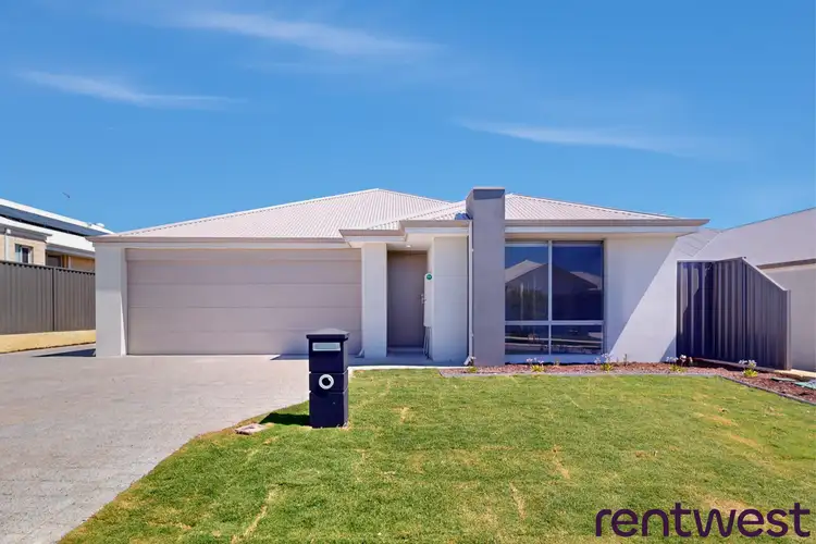 8 Glimmer Rd, Eglinton WA 6034