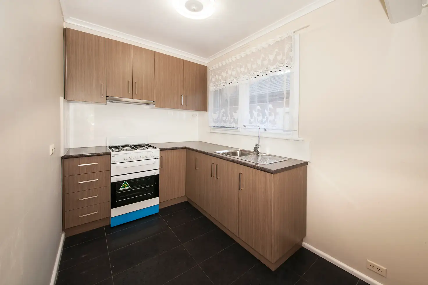 Main view of Homely unit listing, 2/29 Rothschild Street, Glen Huntly VIC 3163
