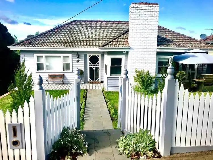 11 Millicent Street, Rosanna VIC 3084