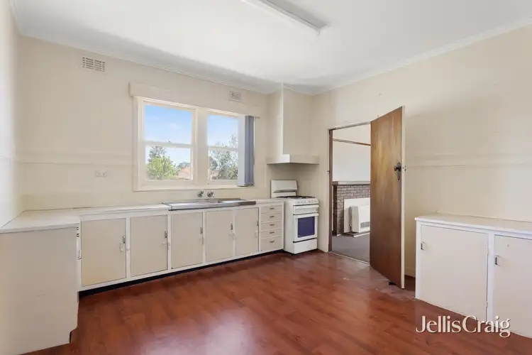 Fifth view of Homely house listing, 10 Chauvel Street, Bentleigh East VIC 3165