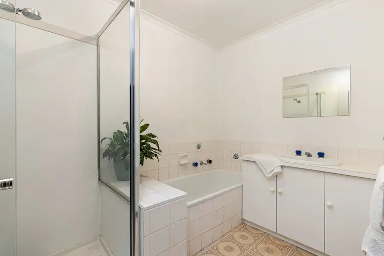 Fifth view of Homely unit listing, 2/428 Gillies Street, Wendouree VIC 3355