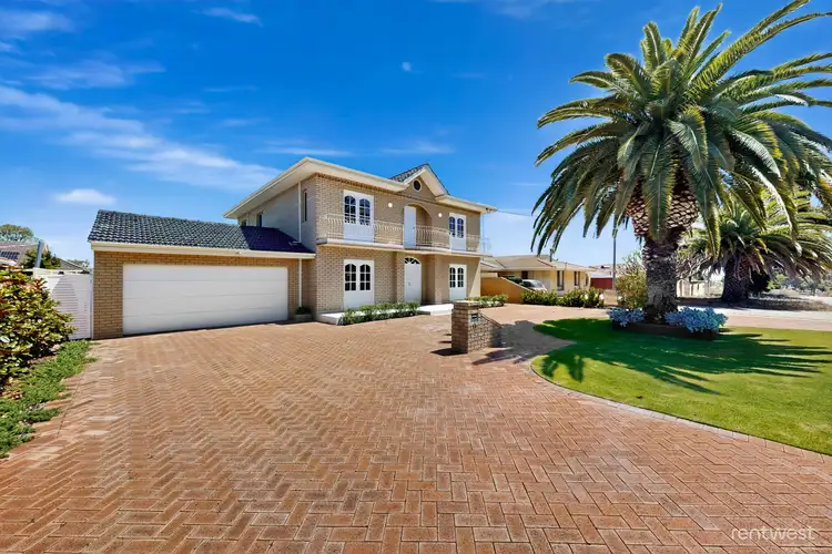 15 Bardolph Rd, Spearwood WA 6163