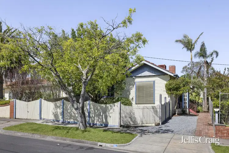 6 Donaldson Street