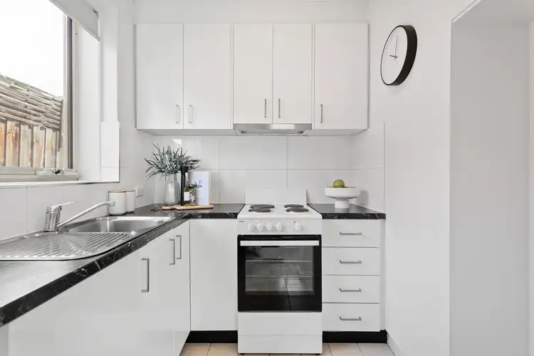 Fifth view of Homely apartment listing, 1/9 Waratah Avenue, Glen Huntly VIC 3163