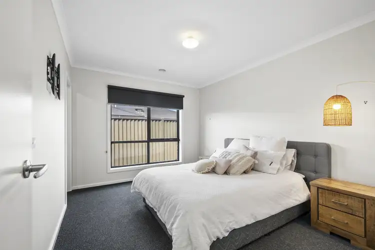 Sixth view of Homely house listing, 15 Cassinia Court, Canadian VIC 3350