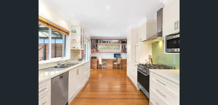 Second view of Homely house listing, 872 Centre Road, Bentleigh East VIC 3165