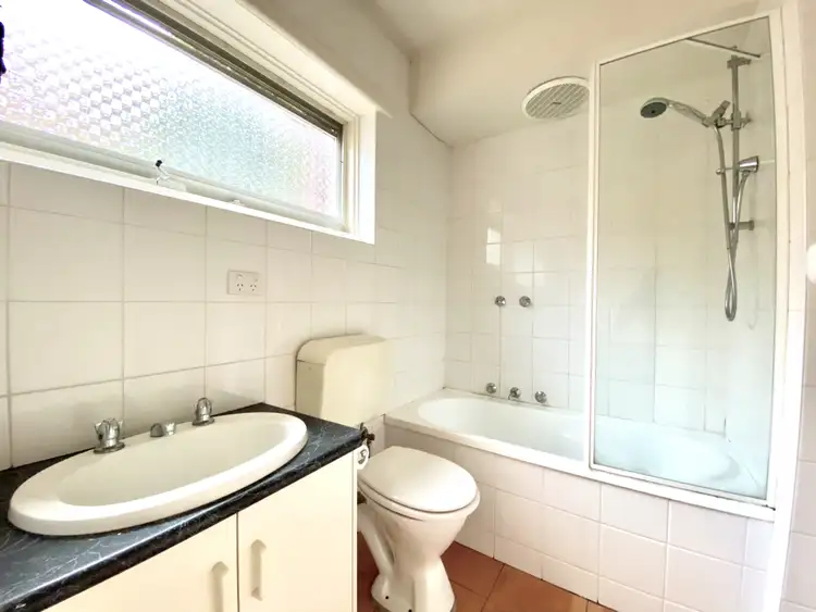 Fifth view of Homely apartment listing, 3/5 Spray Street, Elwood VIC 3184