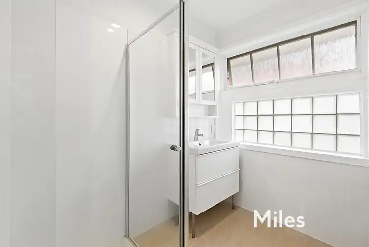 Fifth view of Homely unit listing, 2/35 Devonshire Road, Watsonia VIC 3087