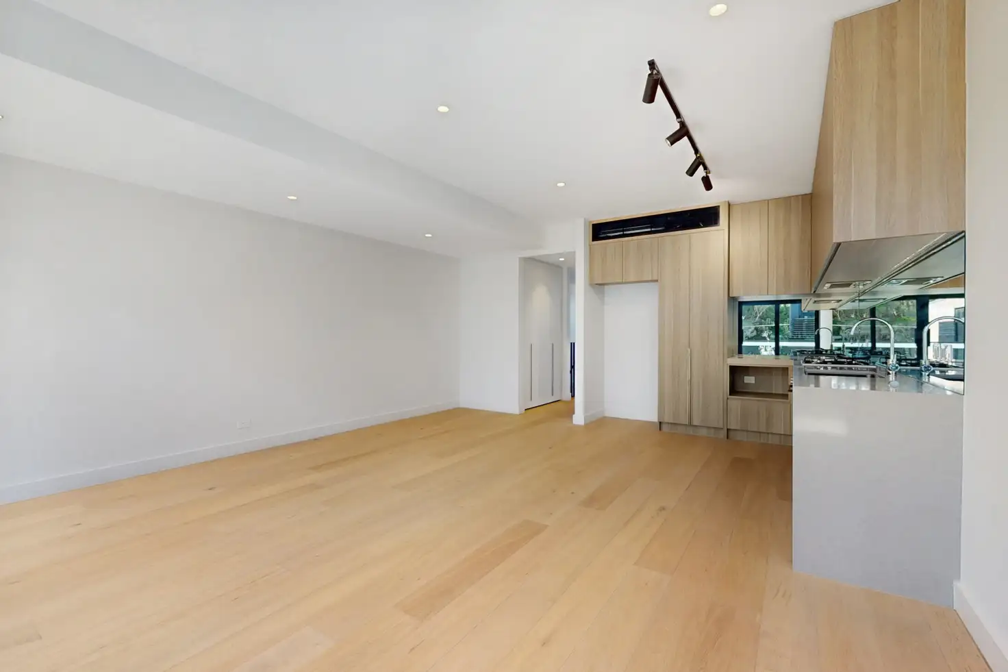 Main view of Homely townhouse listing, 19/95 Darebin Street, Heidelberg VIC 3084