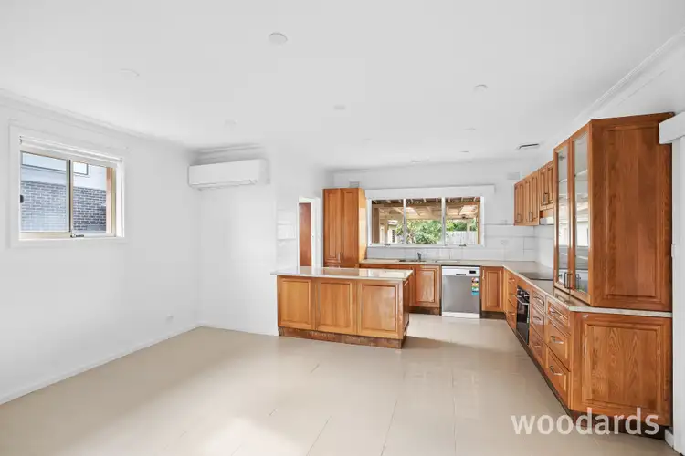 24 Curtin Avenue, Lalor VIC 3075