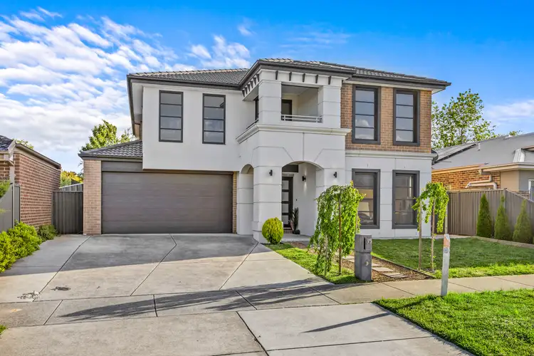 35 Limetree Way, Lake Gardens VIC 3355