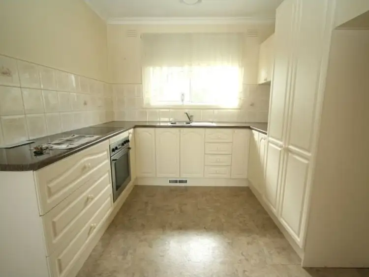 18 Fairbairn Street, Springvale VIC 3171