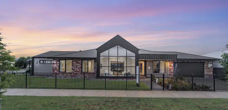 10 Blomeley Drive