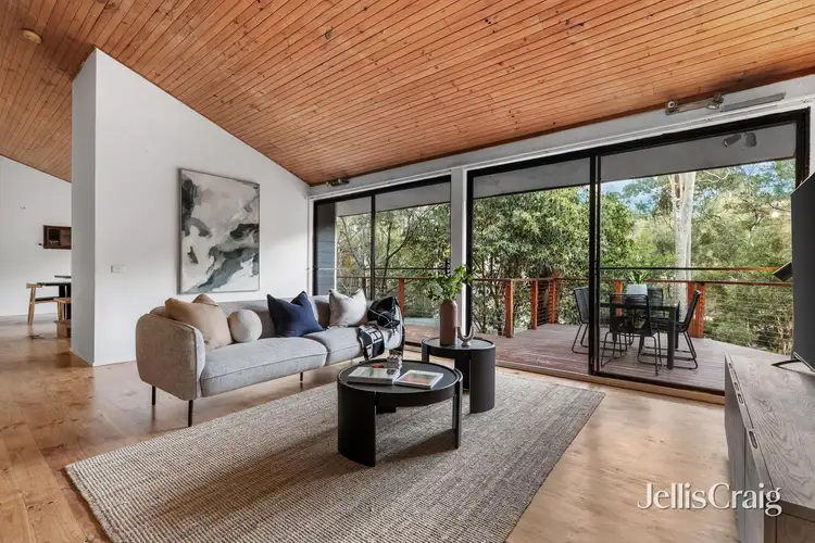 42 Valonia Drive, Eltham VIC 3095