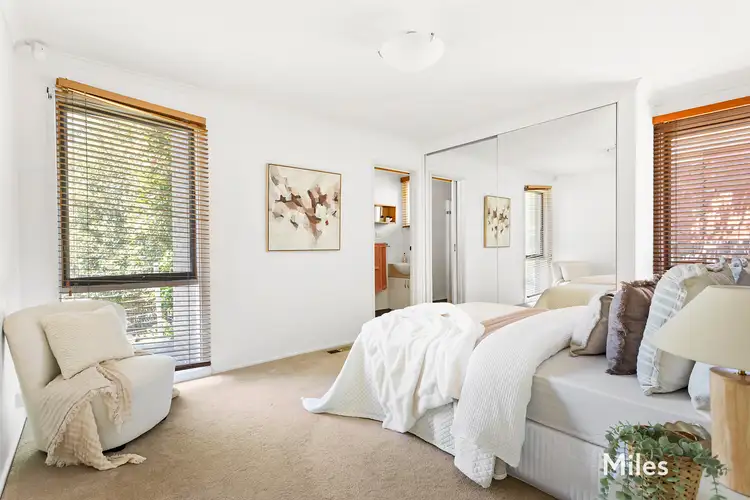 Fifth view of Homely house listing, 4 Stephanie Court, Macleod VIC 3085