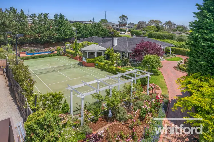 16 Cannes Court, Highton VIC 3216