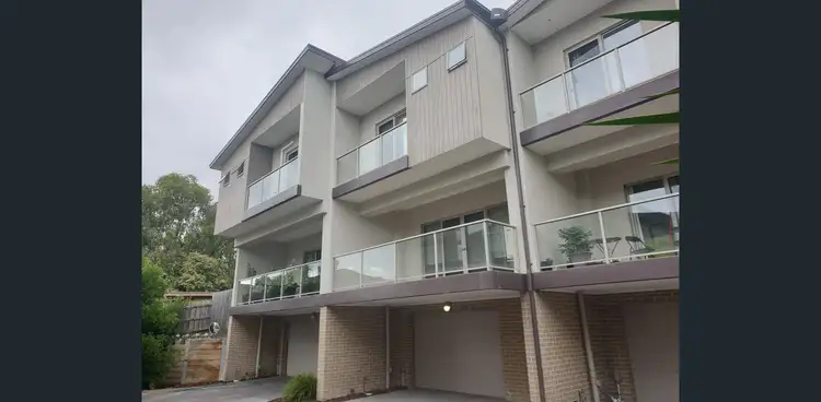 7 Adriana Close, Mooroolbark VIC 3138