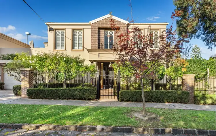 17 Hyton Crescent, Kew VIC 3101